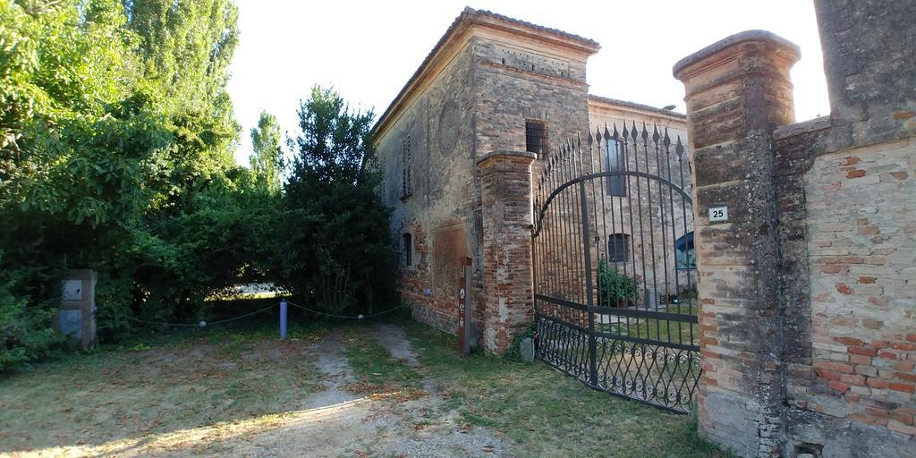 Villa Lo Scrigno Di Lara à Ceresara Extérieur photo