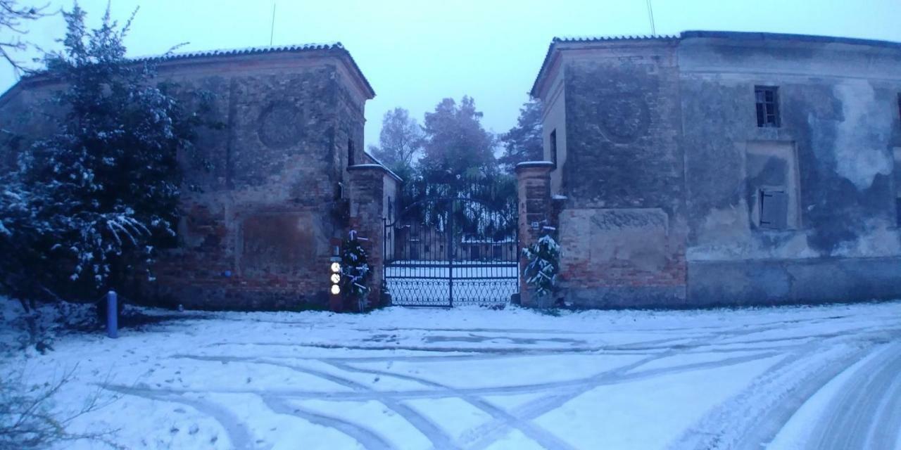 Villa Lo Scrigno Di Lara à Ceresara Extérieur photo